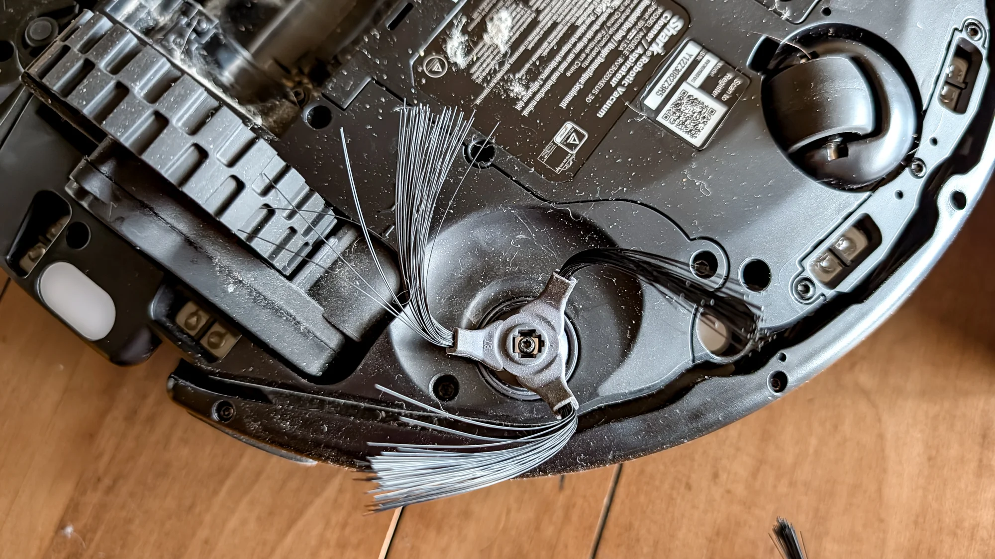 The brushes on a Shark UV Reveal PowerDetect Robot Vacuum