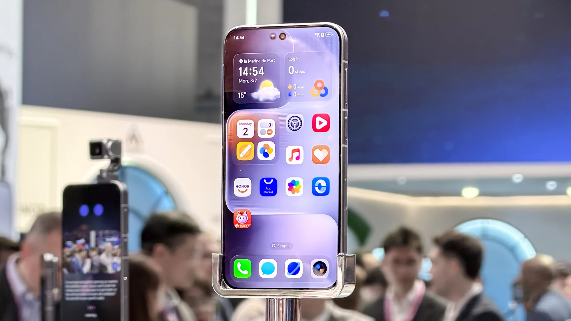 Honor Robot Phone with gimbal folded