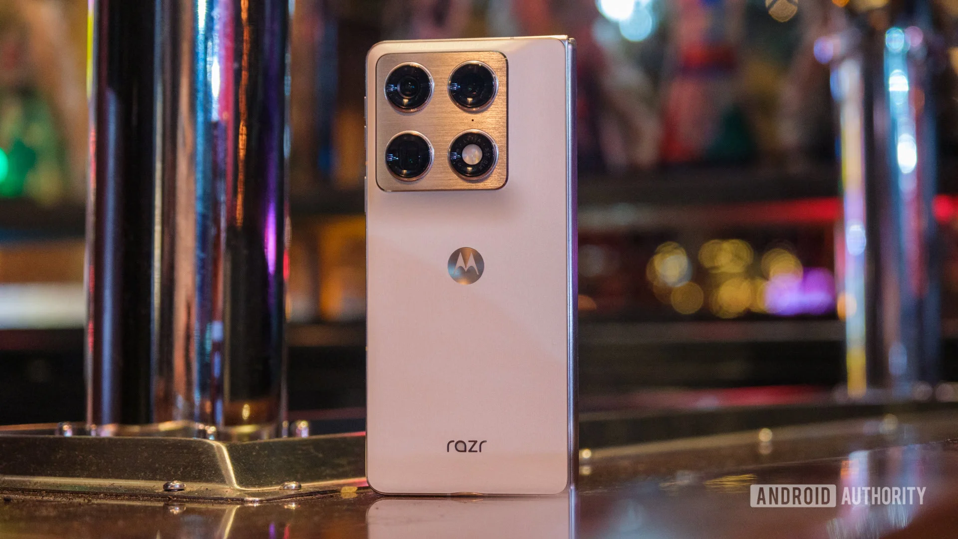 The Razr Fold finally fixes my long-running problem with Motorola phones